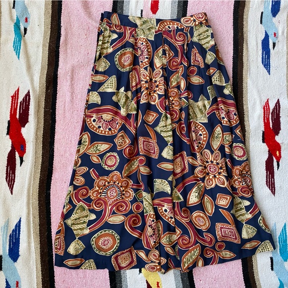 Vintage flowy lightweight folksy print midi skirt - Picture 7 of 14
